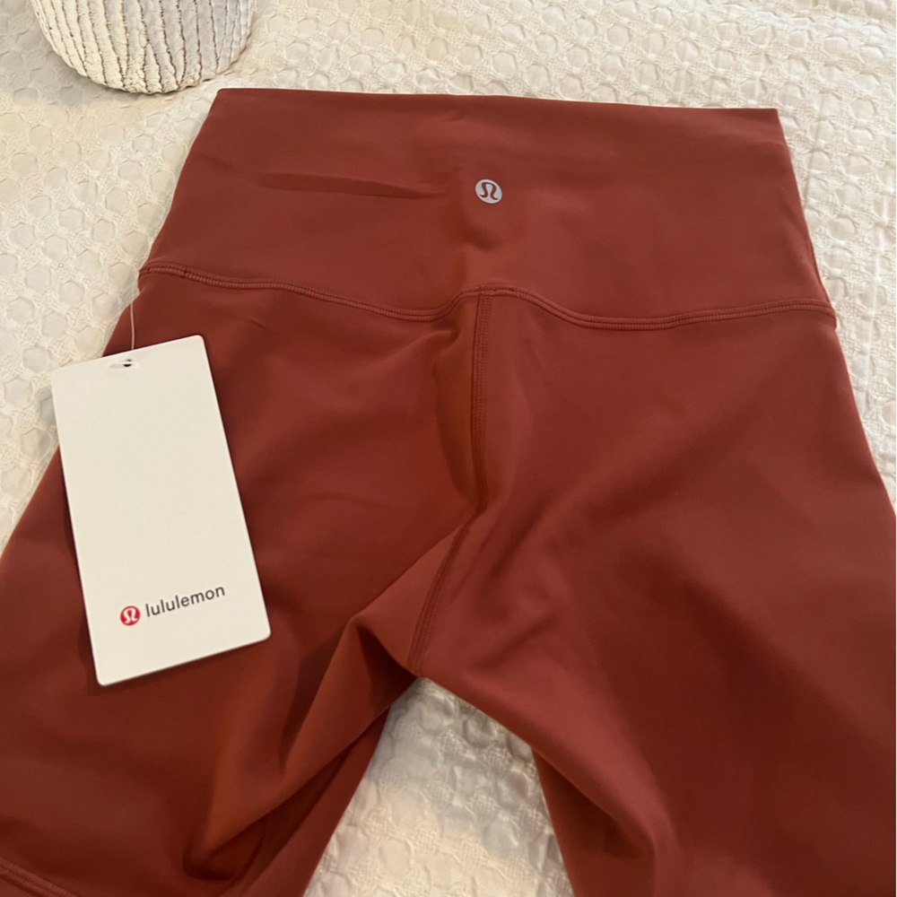 🆕 NWT Wunder Train HR Short 6”